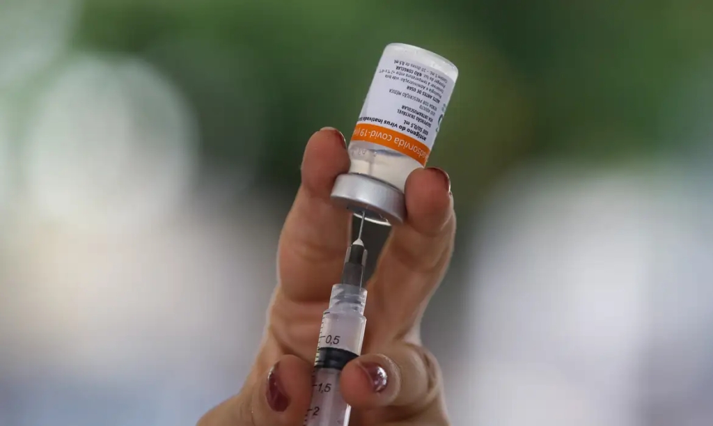 Primeiro lote das vacinas para a Covid-19 chega em aeroporto de Guarulhos